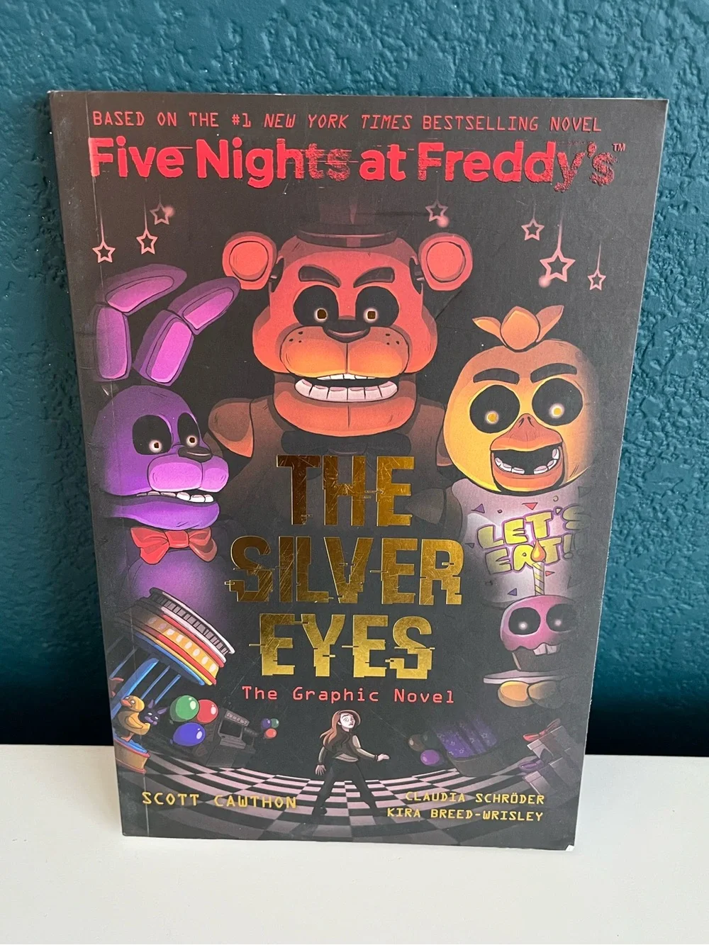 Five Nights at Freddy's Graphic Novels The Silver Eyes & The Fourth Closet Fazbe